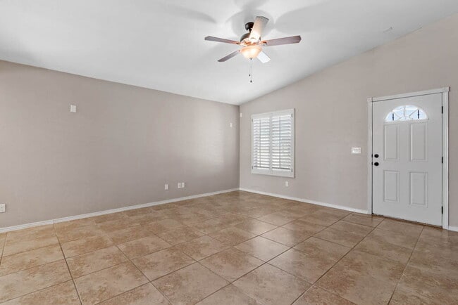 Foto del edificio - 7000 Long Meadow Dr