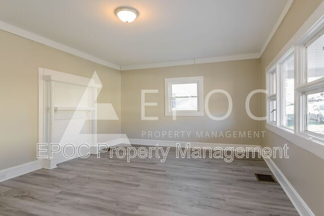 Foto del edificio - 1904 3rd St E