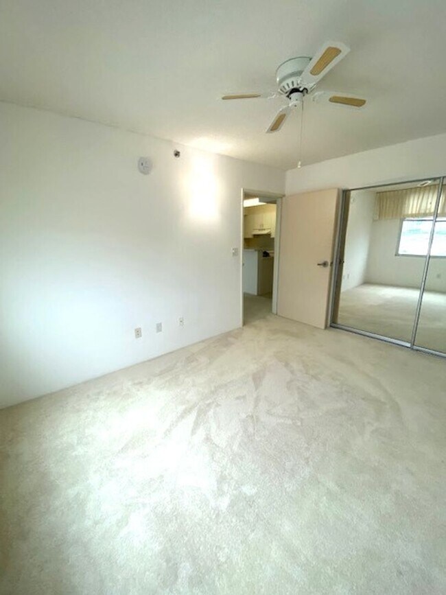 Foto del edificio - 1448 Young St