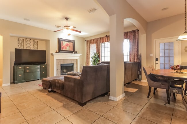 Foto del edificio - 4226 Meadowview Ln