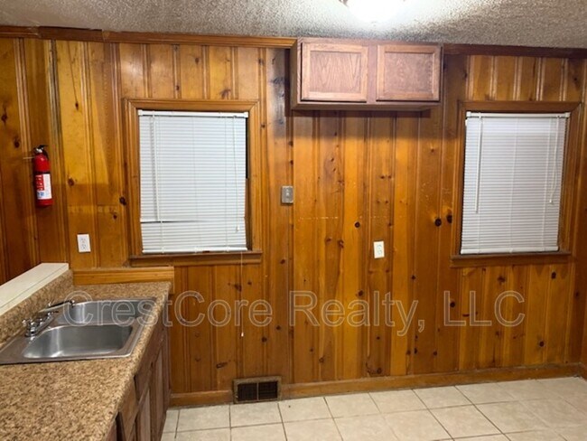 Building Photo - 3363 Riney St