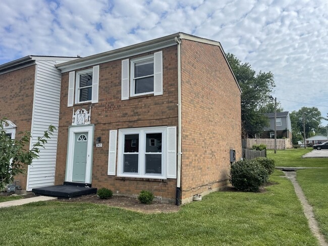 Photo - 262 Osage Ct Townhome