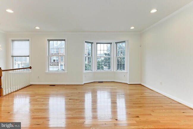 Foto del edificio - 12903 Starters Ln