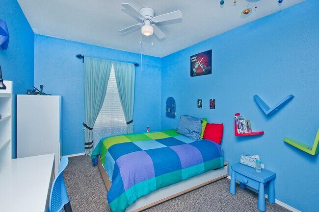 Foto del edificio - 12408 Hawk Creek Dr