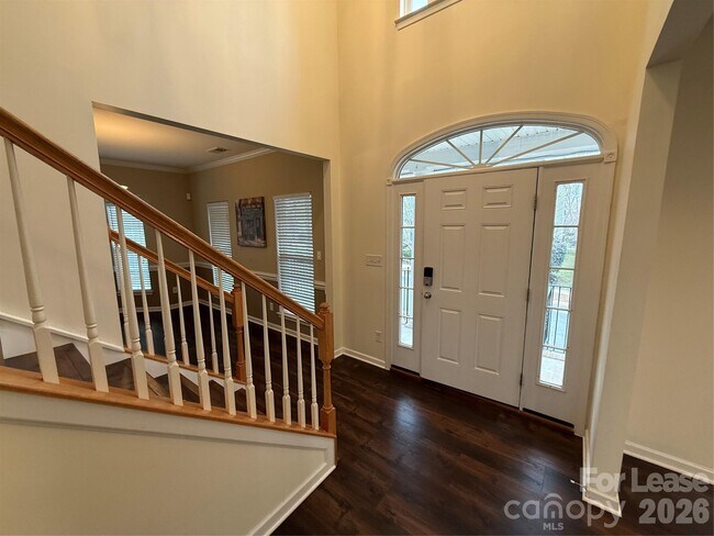 Foto del edificio - 15622 Troubadour Ln