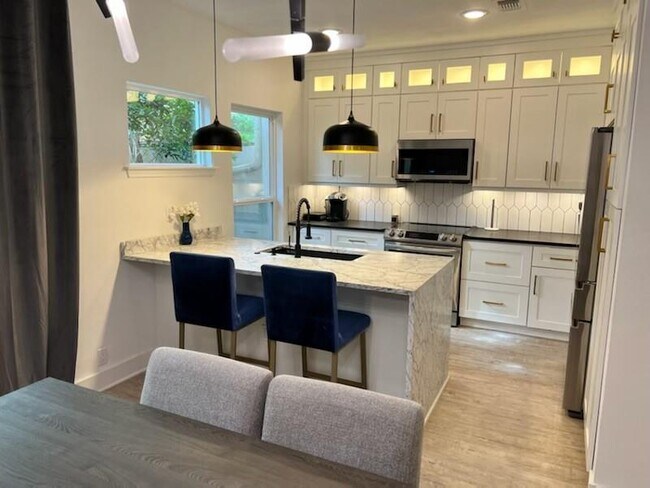 Building Photo - 2460 Bering Dr
