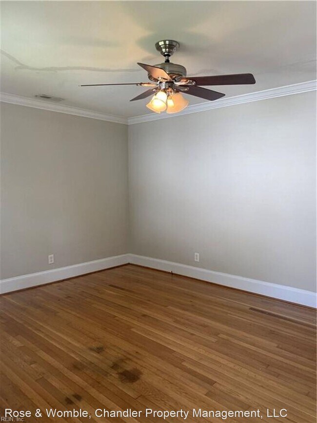 Building Photo - 2 br, 1 bath House - Colonial Place 411 Pe...