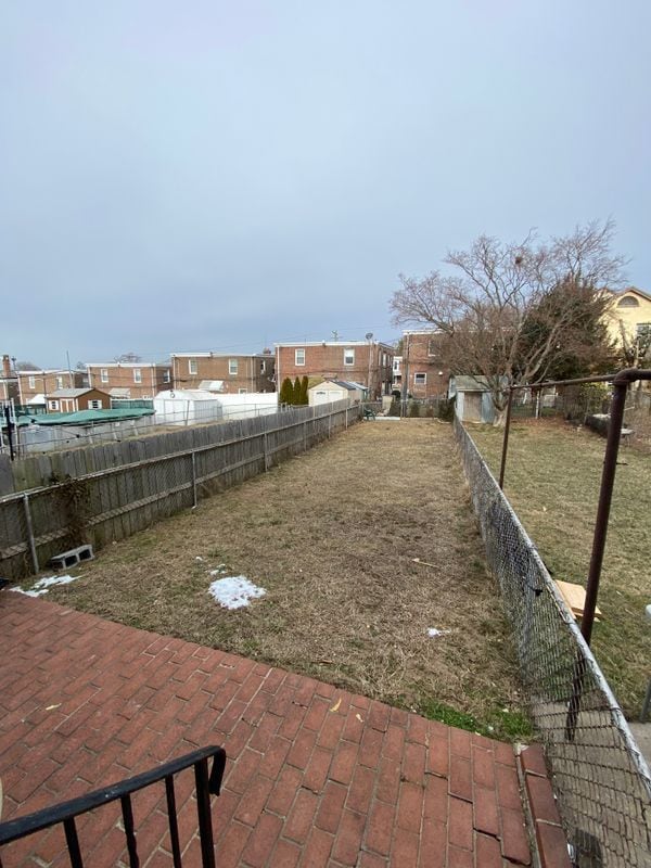 Primary Photo - 474 Kingsley St