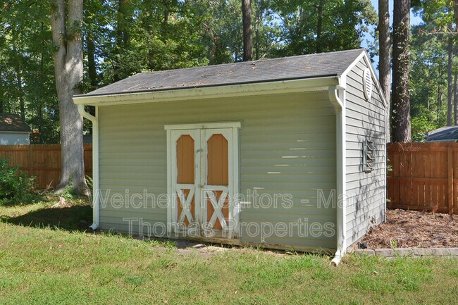 Building Photo - 1212 Broadford Dr