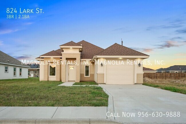 Building Photo - 824 Lark St