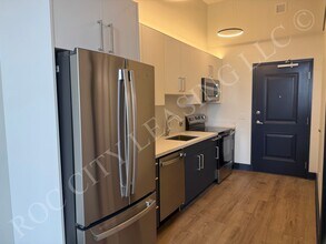 Building Photo - 151 St Paul St