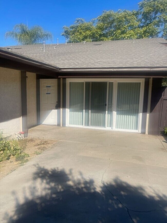 Foto del edificio - 4128 Trevor Ln