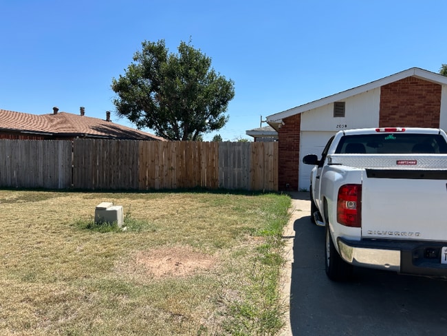 Building Photo - 205 Valencia Dr