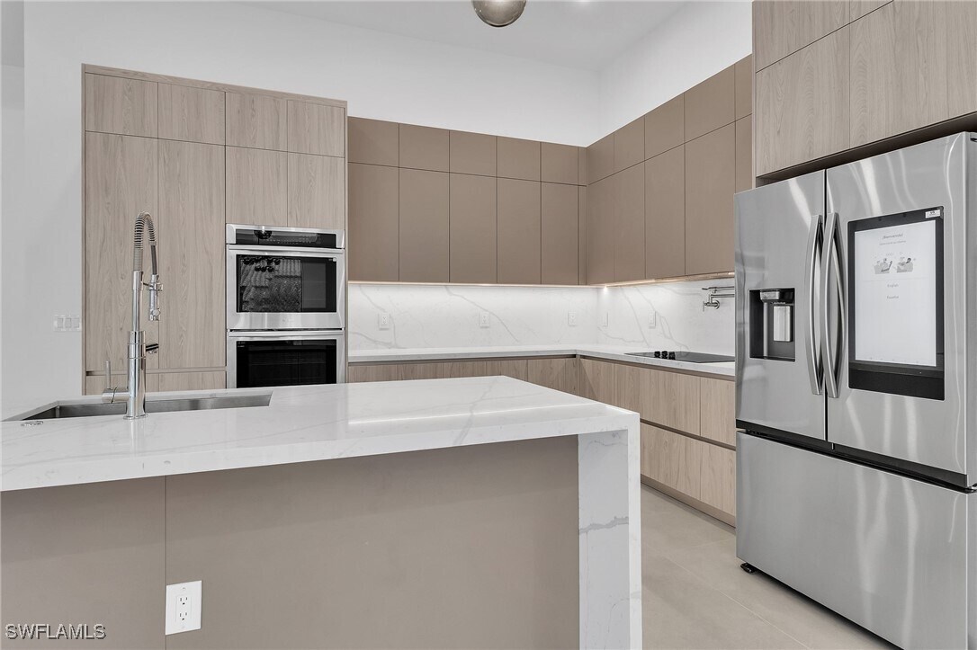 Primary Photo - 123 SW 35th Ave