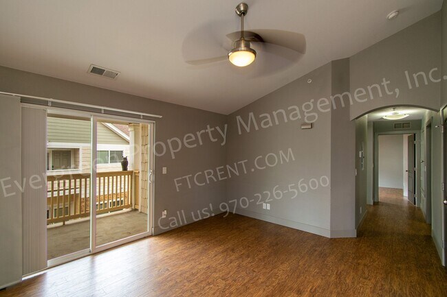 Building Photo - 2 bedroom, 2 bathroom condo in prime locat...