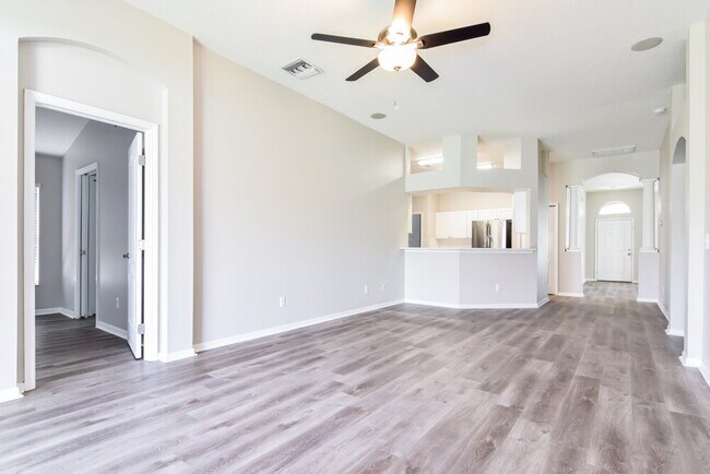 Foto del edificio - 8217 Water Tower Dr