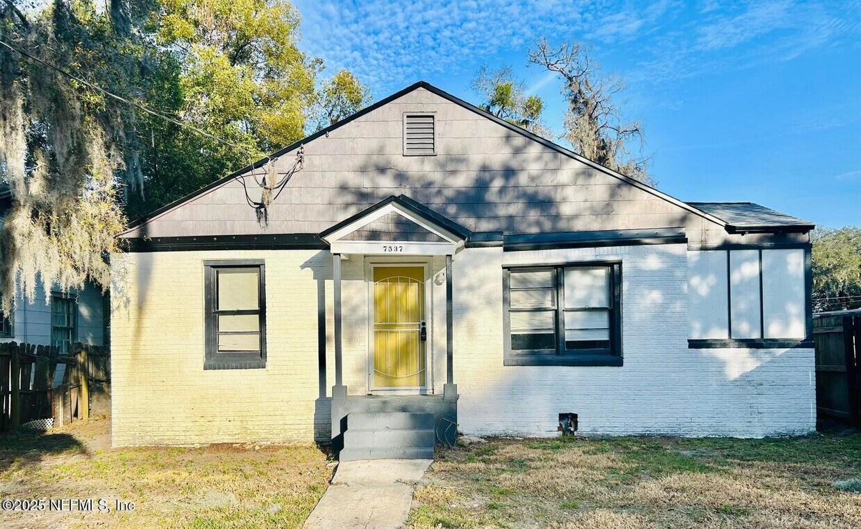 Foto principal - 7537 Oakwood St