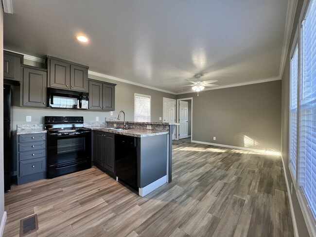 Foto del edificio - 85 W Sourwood Dr