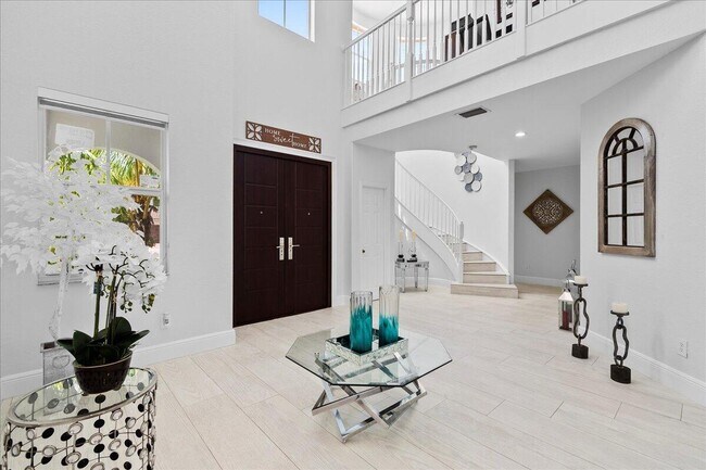Foto del edificio - 10546 Galleria St
