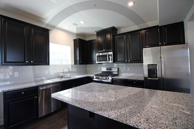 Building Photo - 1055 Oglethorpe Dr