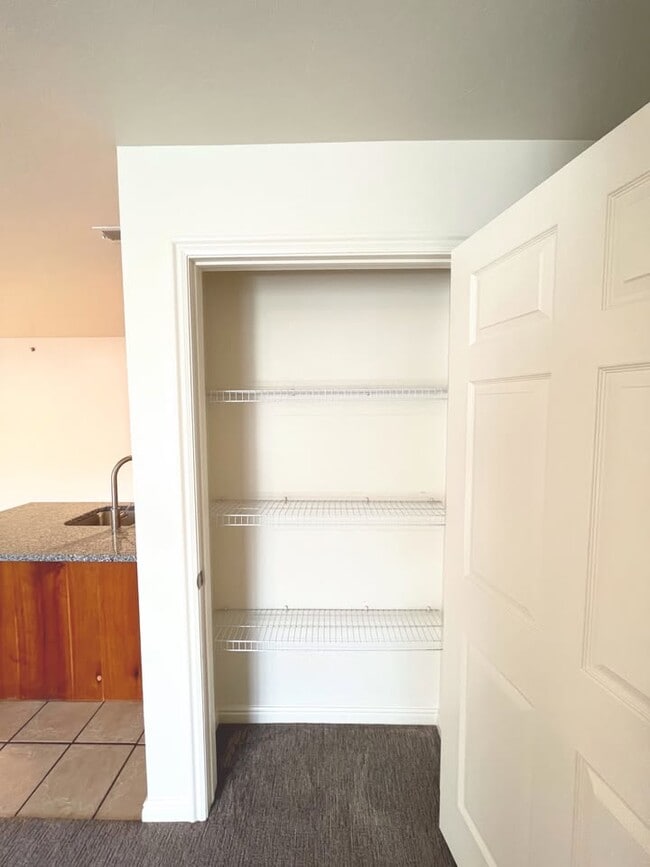 Building Photo - Maple Valley