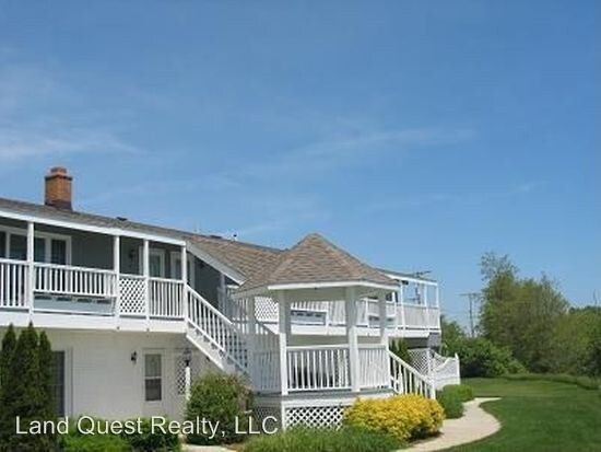 Building Photo - 1 br, 1 bath Apartment - 4025 Sheridan Rd.