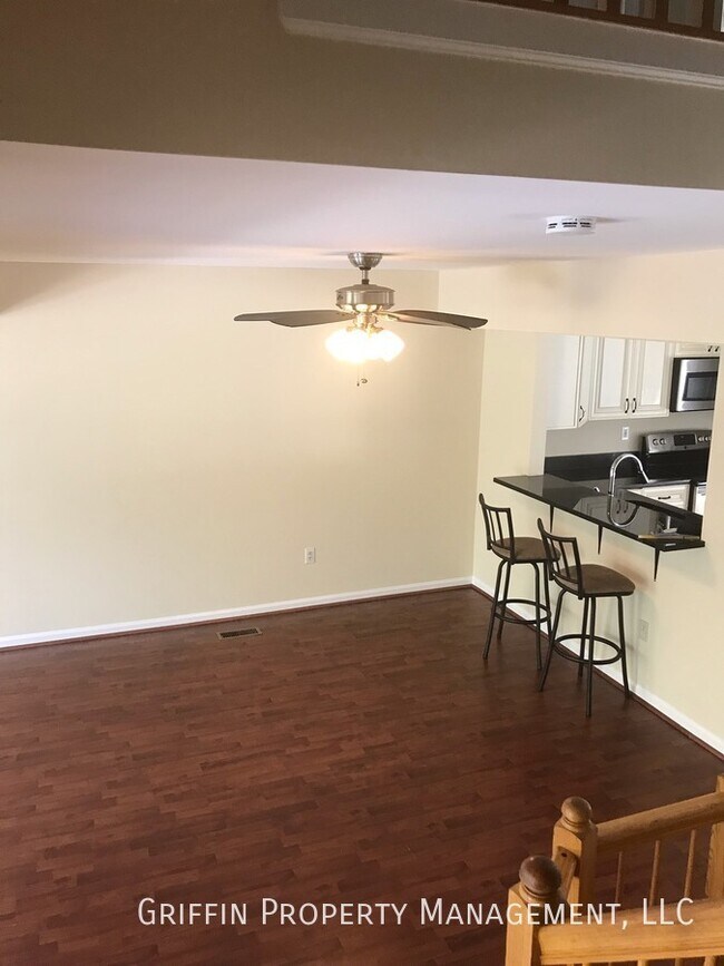 Building Photo - 8610 Woodland Manor Dr