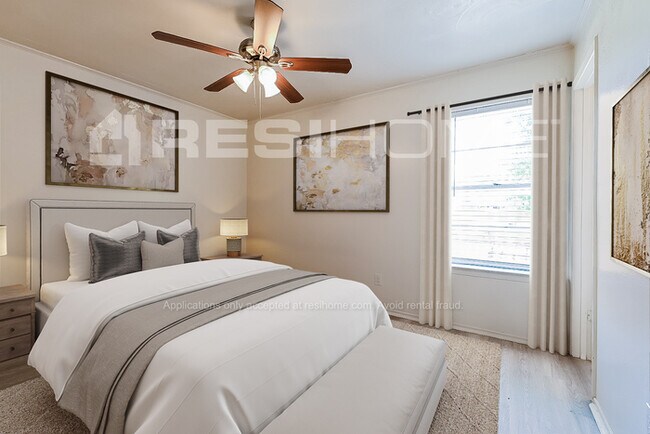 Foto del edificio - 14210 Osage Drive