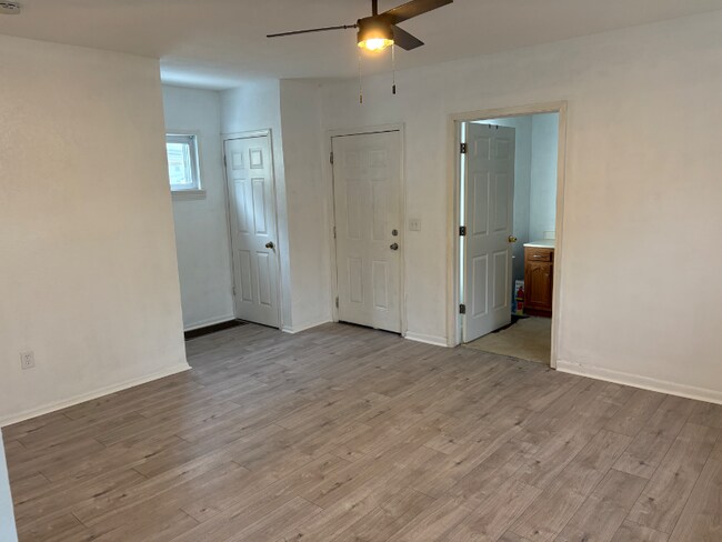 Foto del edificio - 2115 Alvin St