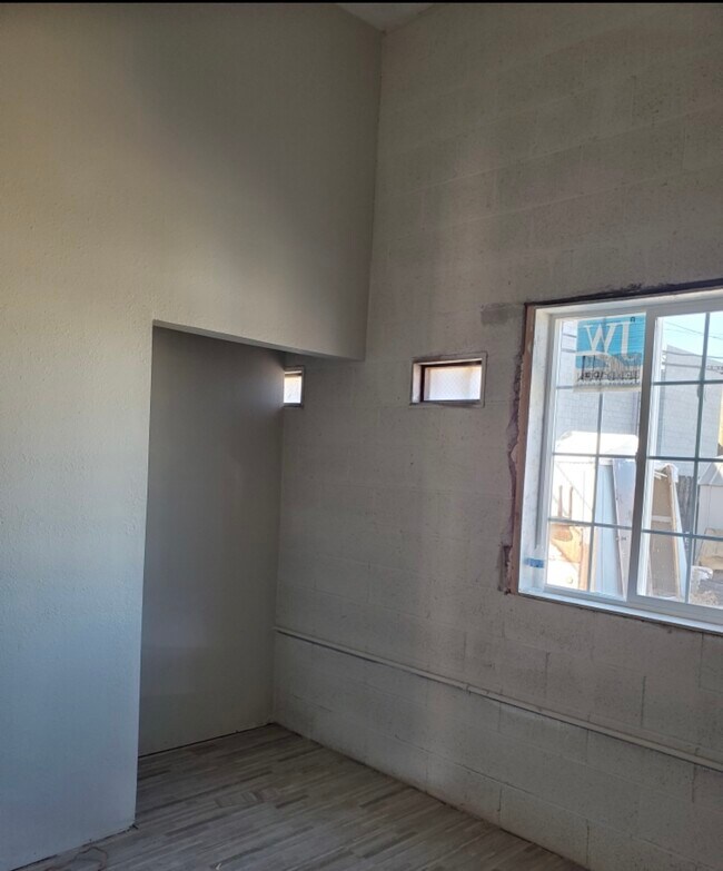 Pintura nueva - 1305 Palm St