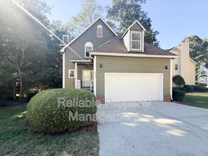 Building Photo - 4900 Willowtree Ln