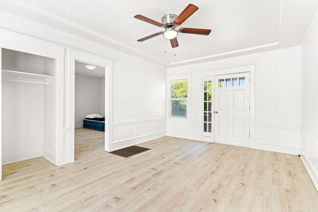 Building Photo - Comfort and Convenience: Cottage Living in...
