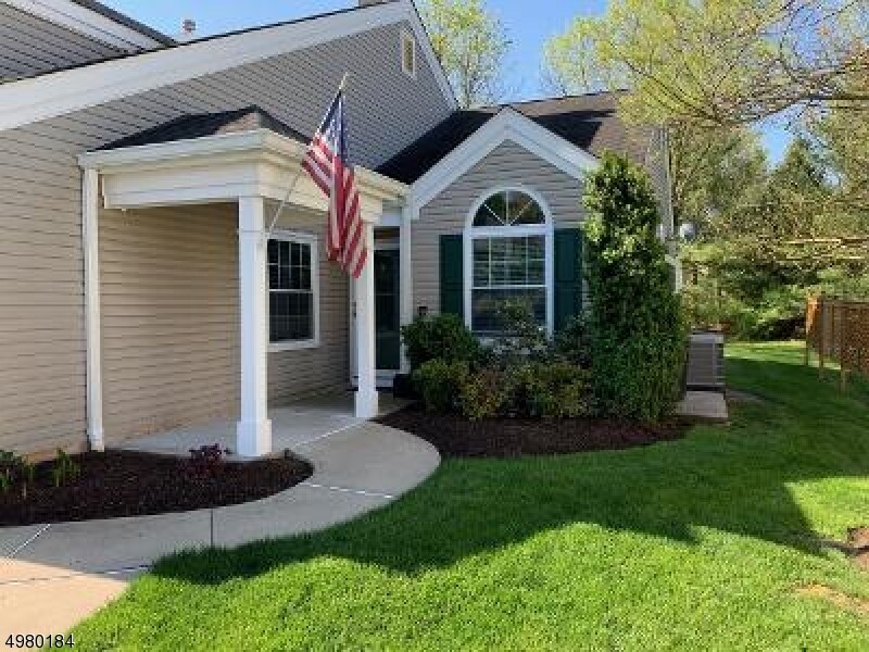 Foto principal - 206 Reed Ln
