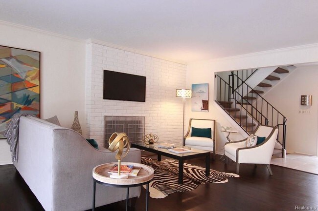 Foto del edificio - 984 Stratford Ln E
