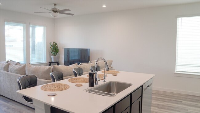 Foto del edificio - 2913 Crown Gate Dr