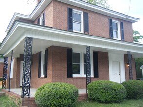 Building Photo - 471 W Darlington St