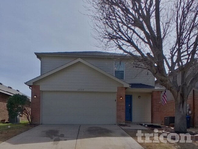 Foto del edificio - 4937 Waterford Dr