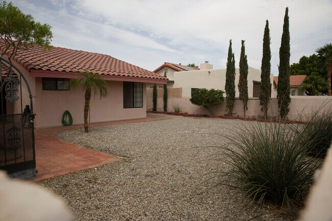 Tile walkway all around - 12366 E Paseo Verano