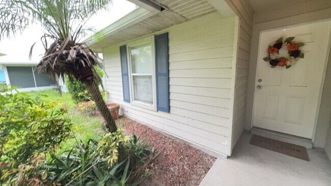 Building Photo - 1505 19th Ave SW