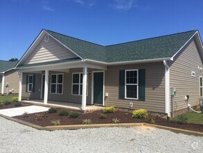 Building Photo - 113 Oyster Ln