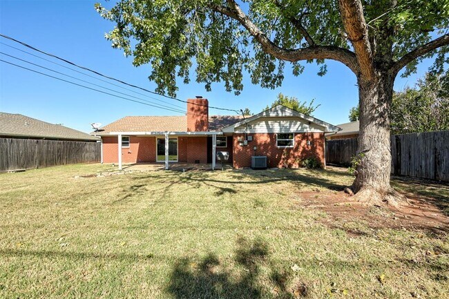 Building Photo - 1508 Carlton Way