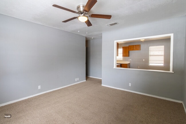 Building Photo - 1708 Cimarron Trail