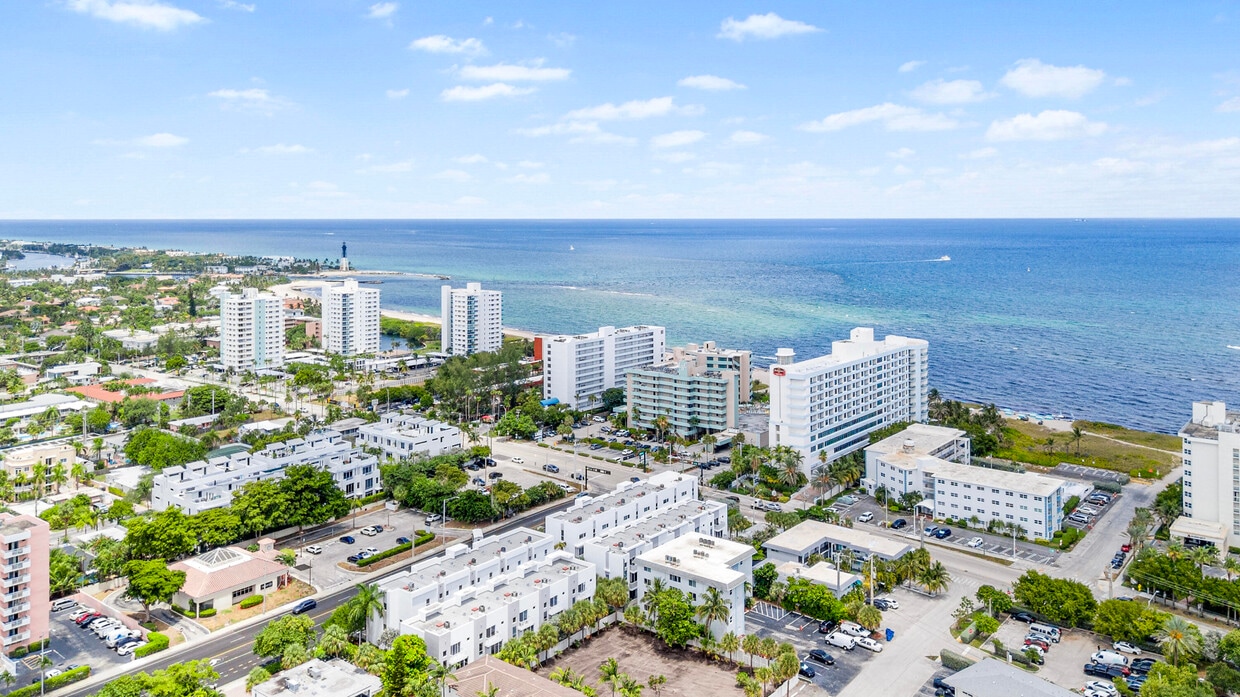Foto principal - 1367 N Ocean Blvd