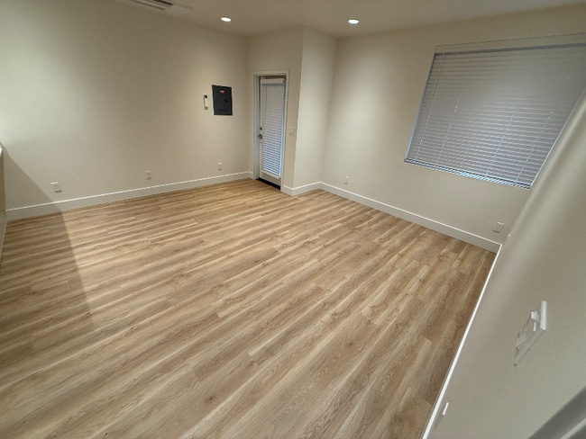 Foto del edificio - 849 Spring St