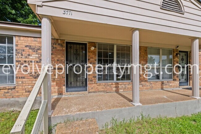 Foto del edificio - 3771 Ironwood Dr