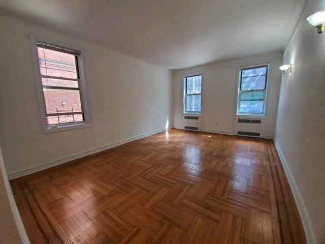 Building Photo - 0 bedroom in SUNNYSIDE NY 11104
