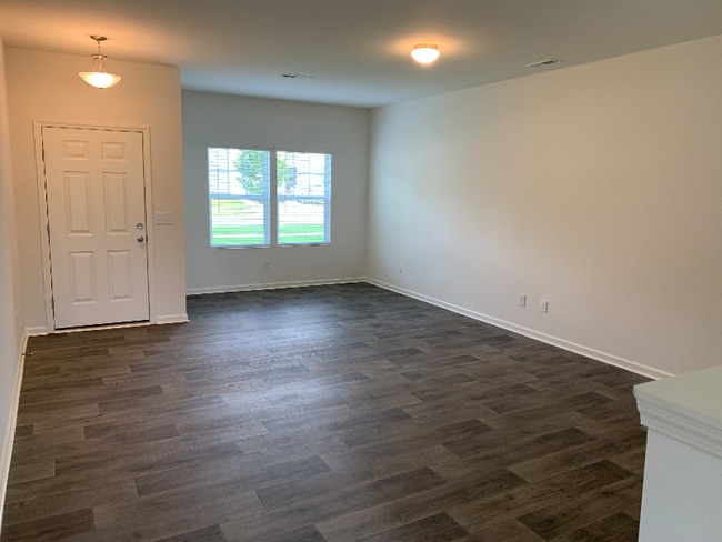 Building Photo - 3852 Tersk Dr