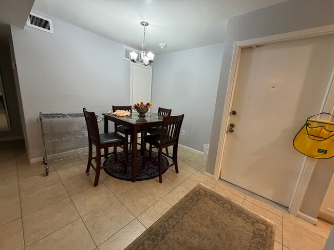 Building Photo - 8427 Hearth Dr