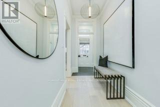 Building Photo - 92 Willcocks St