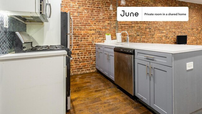 Foto del edificio - Room in Shared 4 bed/2 bath home in Bushwick